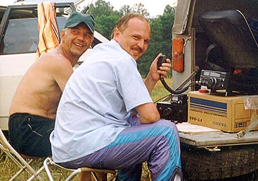 RW3VZ and RA3VCU on the air. Fiel Day -99.